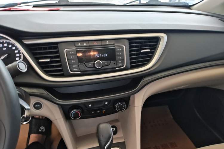 Used Buick GT 2015 15N Automatic Elite Version Audio And AC Panel