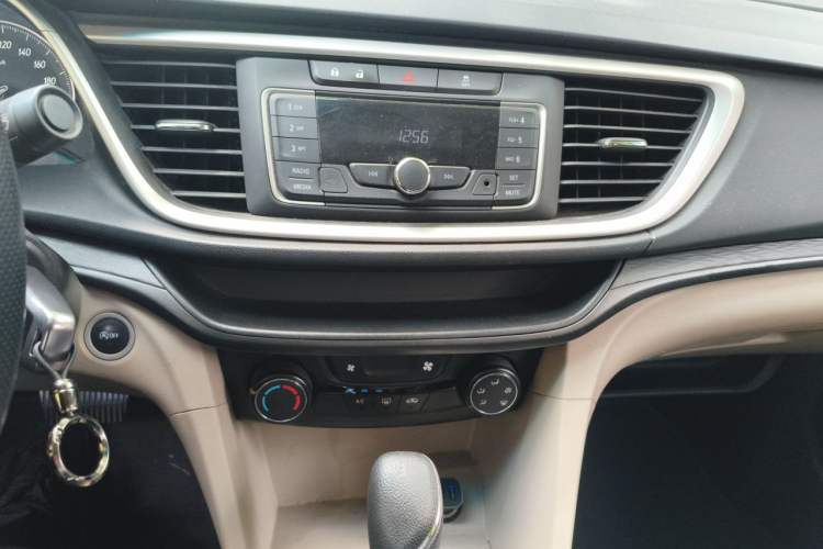 Used Buick GT 2015 15N Automatic Elite Version Audio And AC Panel