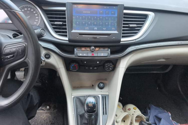 Used Buick GT 2015 15N Manual Elite Edition Audio And AC Panel