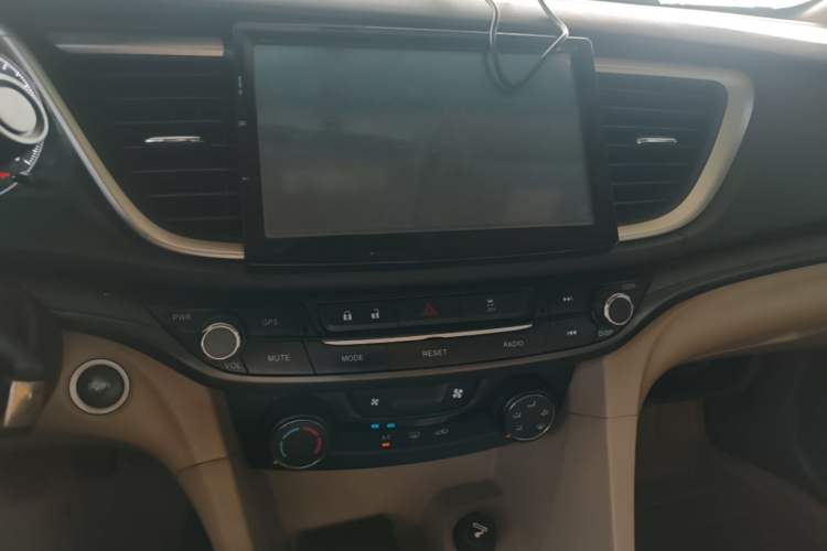 Used Buick GT 2015 15N Manual Entry-Level Trim Audio And AC Panel