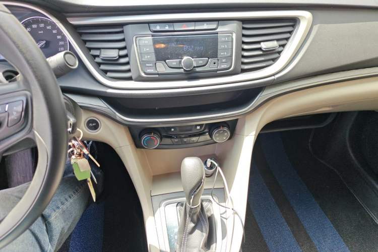 Used Buick GT 2015 15N Automatic Elite Version Audio And AC Panel