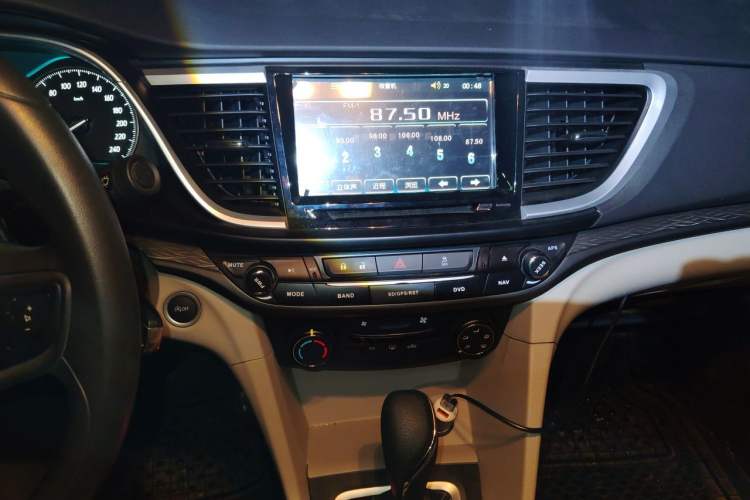Used Buick GT 2015 15N Automatic Elite Version Audio And AC Panel