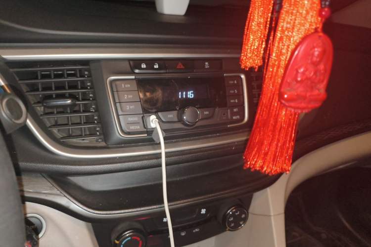Used Buick GT 2015 15N Automatic Elite Version Audio And AC Panel