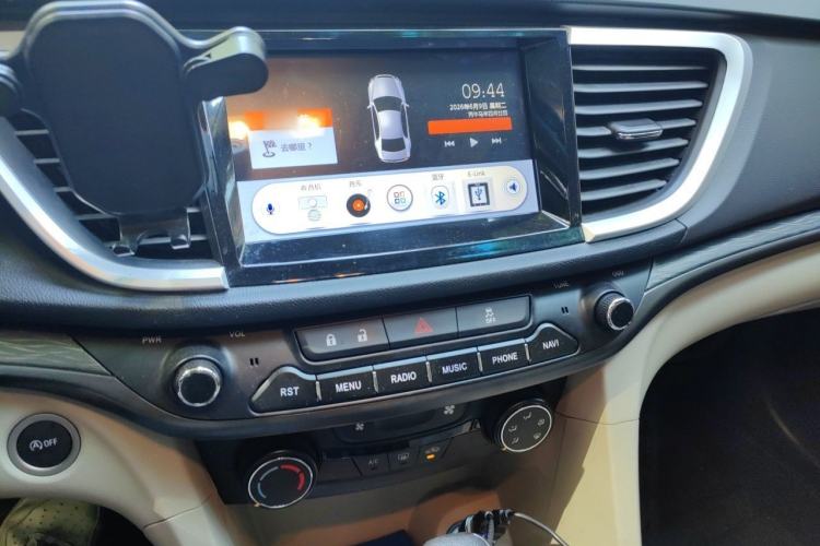 Used Buick GT 2015 15N Automatic Elite Version Audio And AC Panel