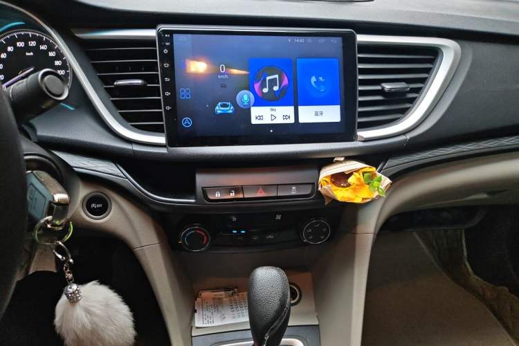 Used Buick GT 2015 15N Automatic Elite Version Audio And AC Panel