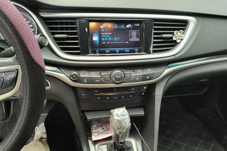 Used Buick GT 2015 15N Automatic Deluxe Edition Audio And AC Panel