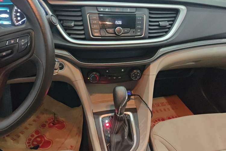 Used Buick GT 2015 15N Automatic Elite Version Audio And AC Panel