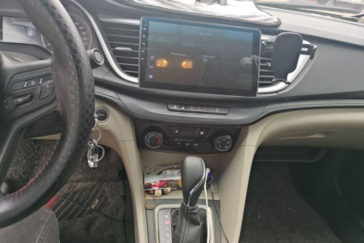 Used Buick GT 2015 15N Automatic Elite Version Audio And AC Panel