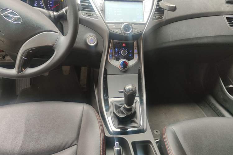 Used Buick GT 2015 15N Automatic Deluxe Edition Audio And AC Panel