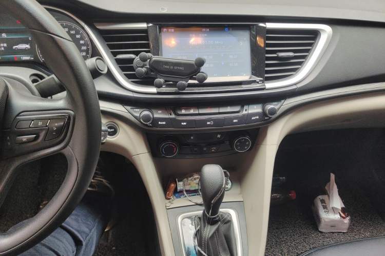 Used Buick GT 2015 15N Automatic Elite Version Audio And AC Panel