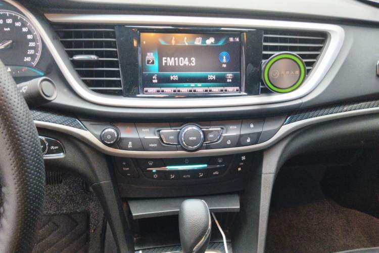 Used Buick GT 2015 15N Automatic Deluxe Edition Audio And AC Panel