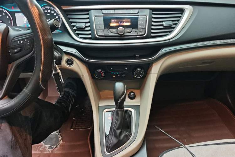 Used Buick GT 2015 15N Automatic Elite Version Audio And AC Panel