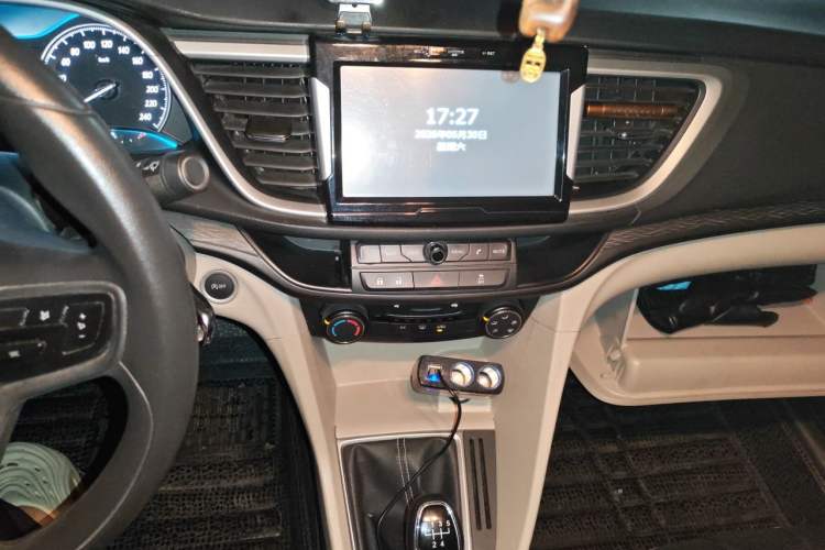 Used Buick GT 2015 15N Manual Elite Edition Audio And AC Panel