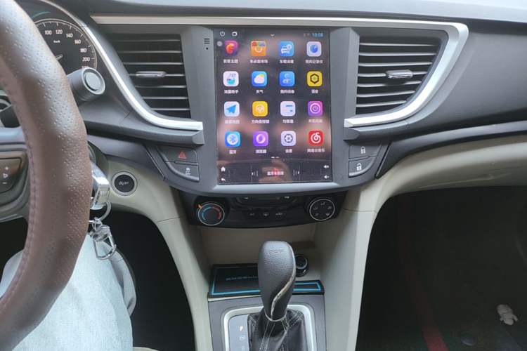 Used Buick GT 2015 18T Dual-Clutch Elite Model Audio And AC Panel