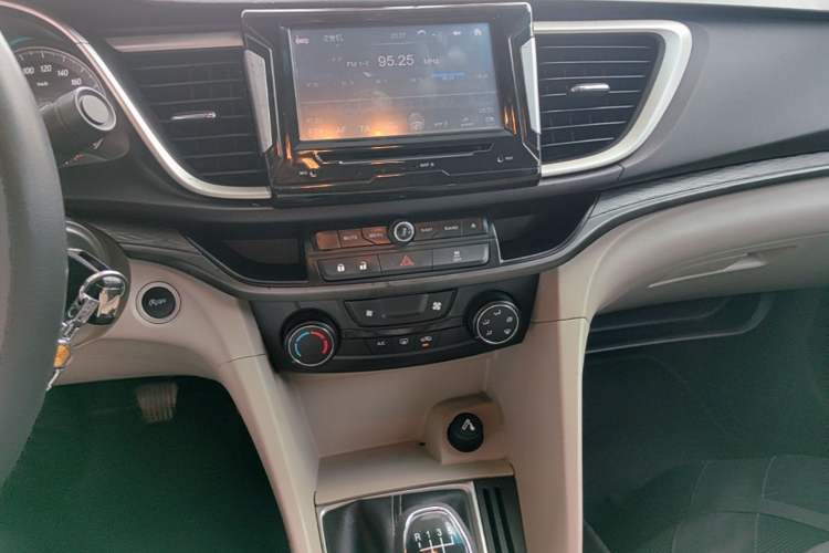 Used Buick GT 2015 15N Manual Elite Edition Audio And AC Panel