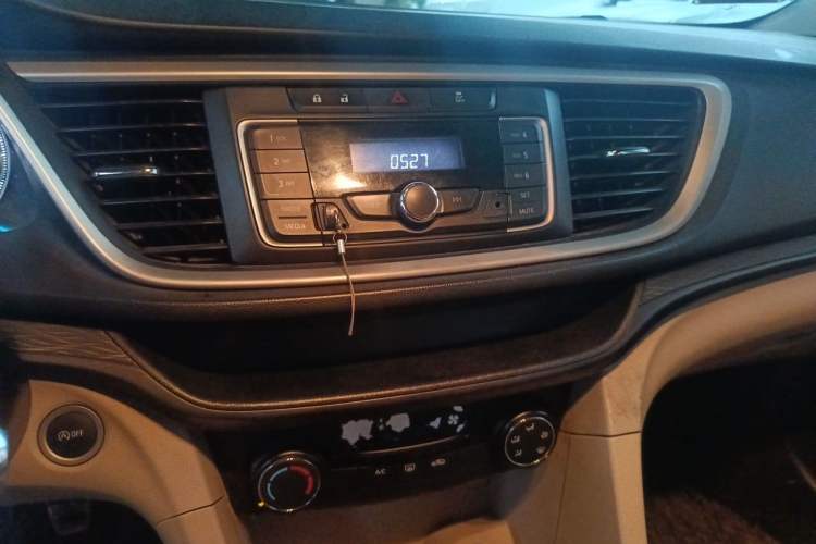 Used Buick GT 2015 15N Manual Elite Edition Audio And AC Panel