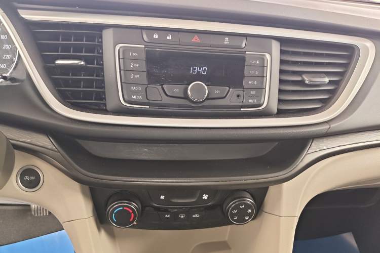 Used Buick GT 2015 15N Manual Entry-Level Trim Audio And AC Panel