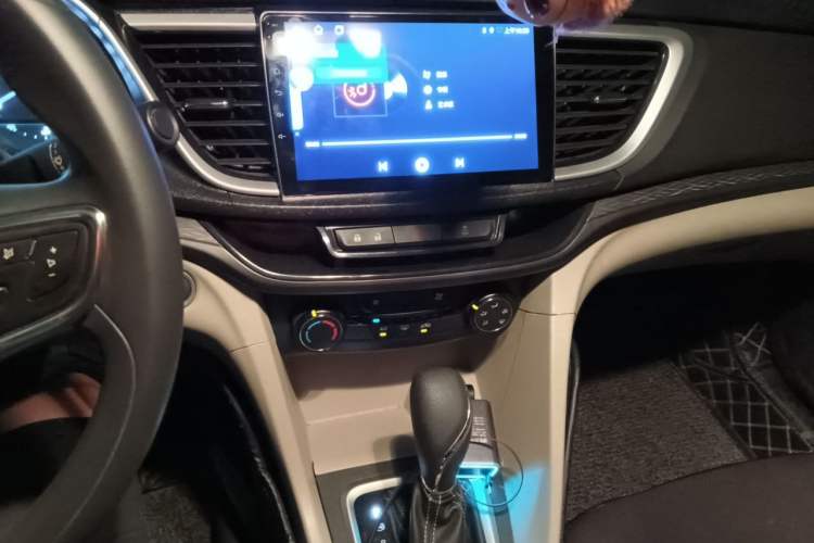 Used Buick GT 2015 15N Automatic Elite Version Audio And AC Panel