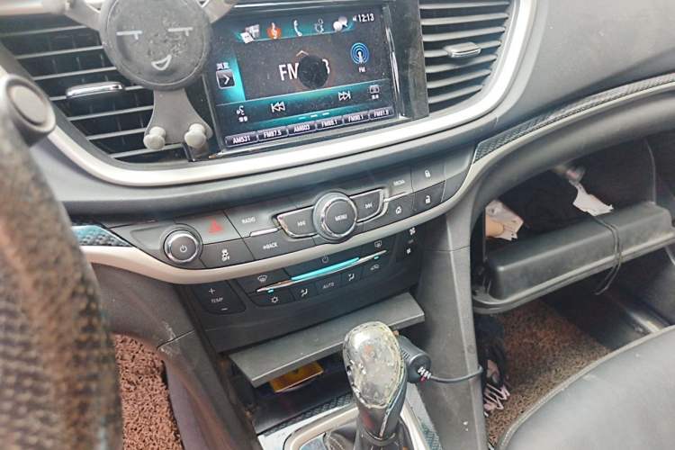 Used Buick GT 2015 15N Automatic Deluxe Edition Audio And AC Panel