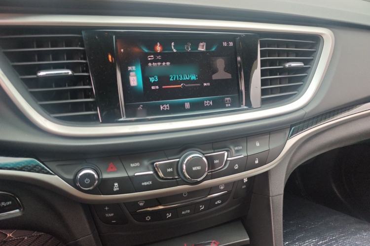 Used Buick GT 2015 15N Automatic Deluxe Edition Audio And AC Panel