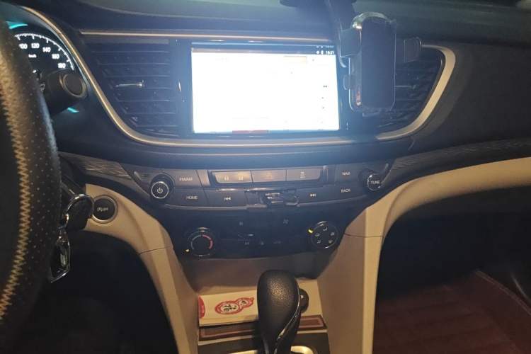 Used Buick GT 2015 15N Automatic Elite Version Audio And AC Panel