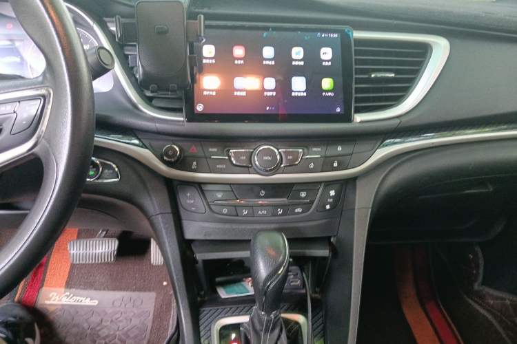 Used Buick GT 2015 15N Automatic Deluxe Edition Audio And AC Panel