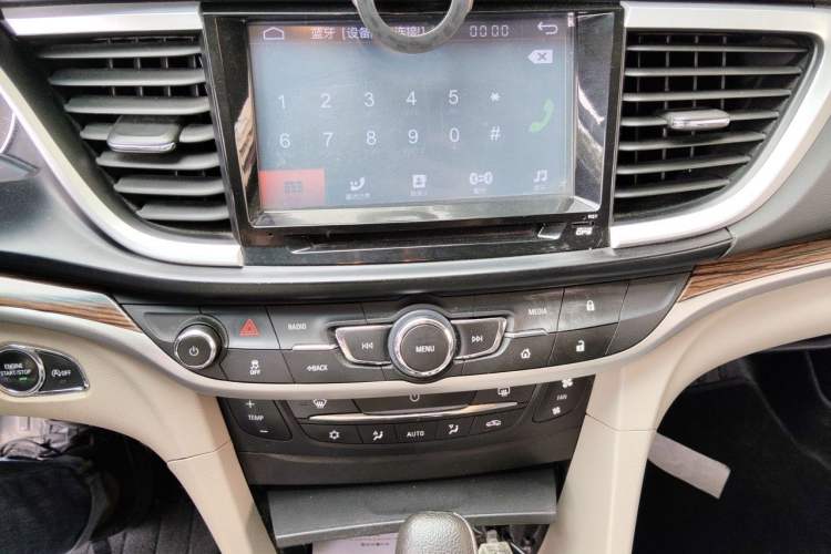 Used Buick GT 2015 15N Automatic Deluxe Edition Audio And AC Panel