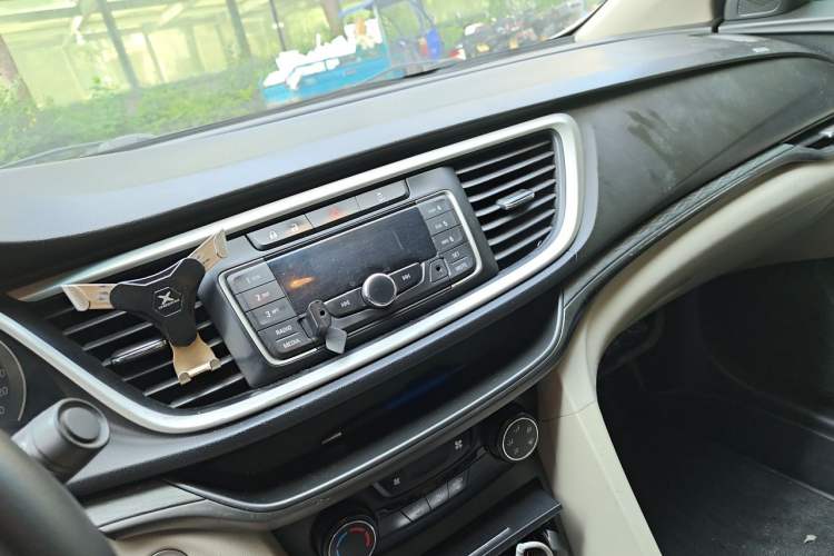 Used Buick GT 2015 15N Manual Elite Edition Audio And AC Panel