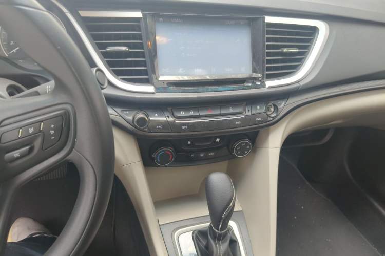 Used Buick GT 2015 15N Automatic Elite Version Audio And AC Panel
