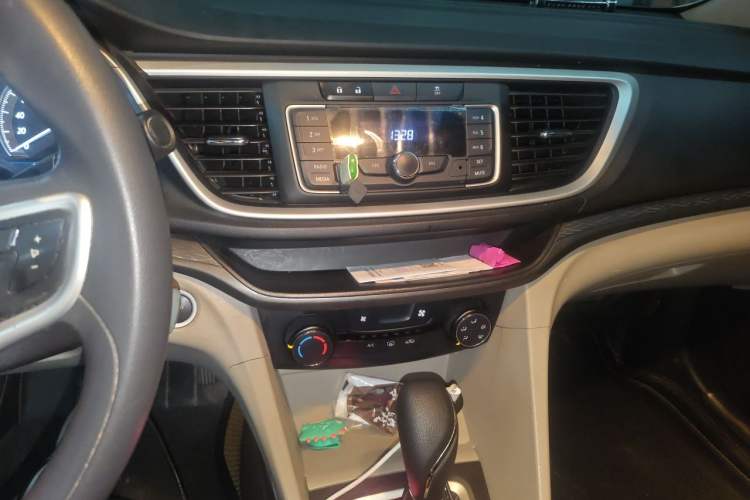 Used Buick GT 2015 15N Automatic Elite Version Audio And AC Panel