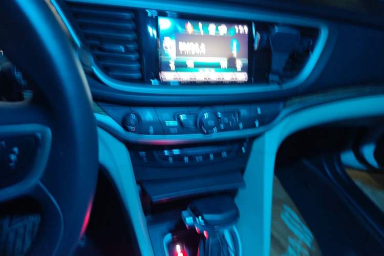 Used Buick GT 2015 15N Automatic Deluxe Edition Audio And AC Panel