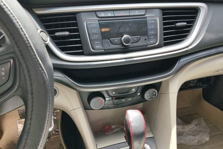 Used Buick GT 2015 15N Automatic Entry-Level Trim Audio And AC Panel