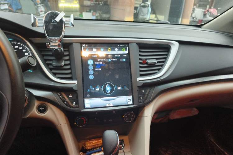 Used Buick GT 2015 15N Automatic Elite Version Audio And AC Panel