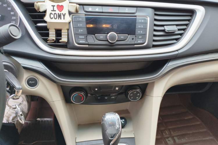 Used Buick GT 2015 15N Automatic Elite Version Audio And AC Panel