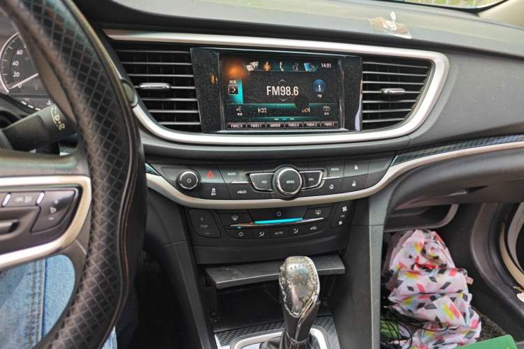 Used Buick GT 2015 15N Automatic Deluxe Edition Audio And AC Panel