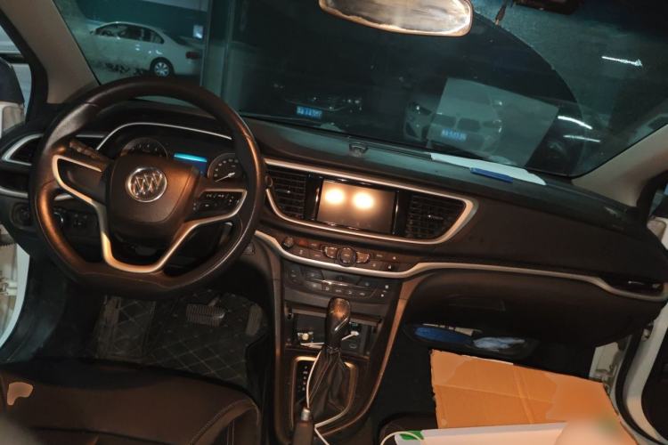 Used Buick GT 2015 15N Automatic Deluxe Edition Center Console