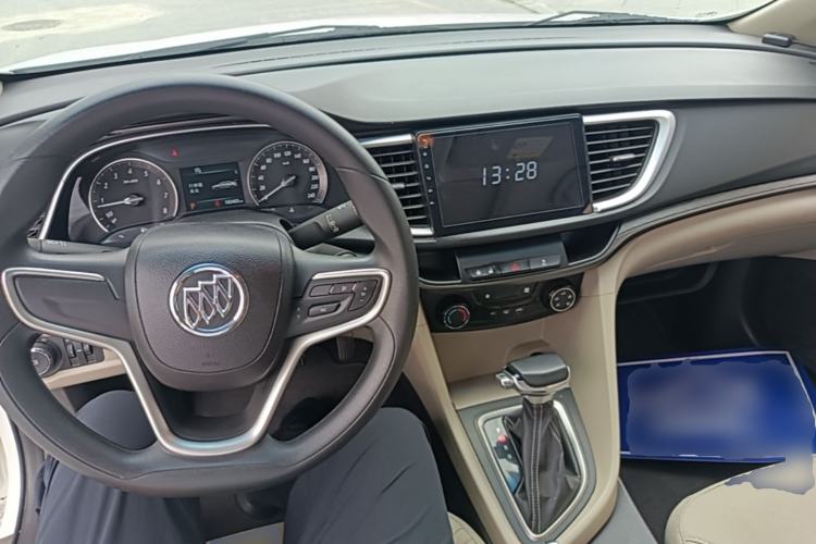 Used Buick GT 2015 15N Automatic Elite Version Center Console