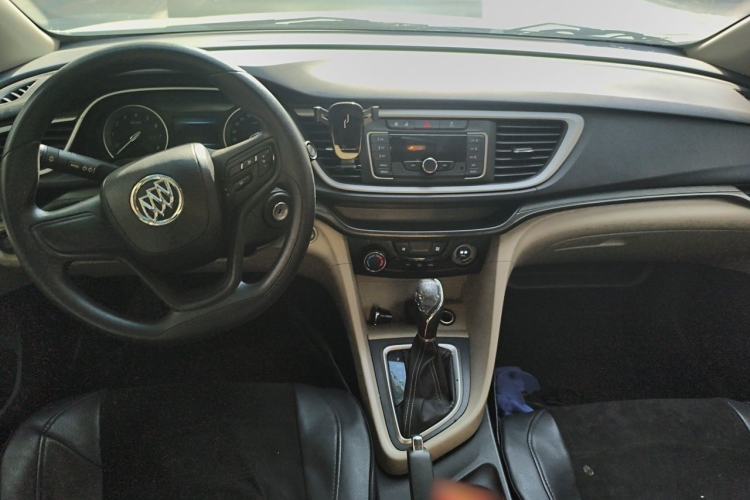 Used Buick GT 2015 15N Automatic Elite Version Center Console