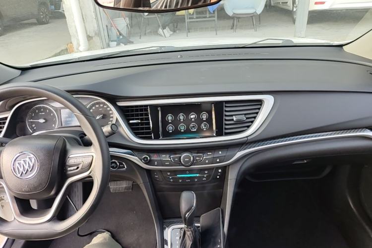 Used Buick GT 2015 15N Automatic Deluxe Edition Center Console