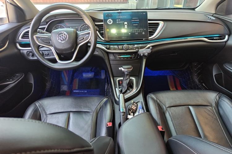 Used Buick GT 2015 18T Dual-Clutch Luxury Model Center Console