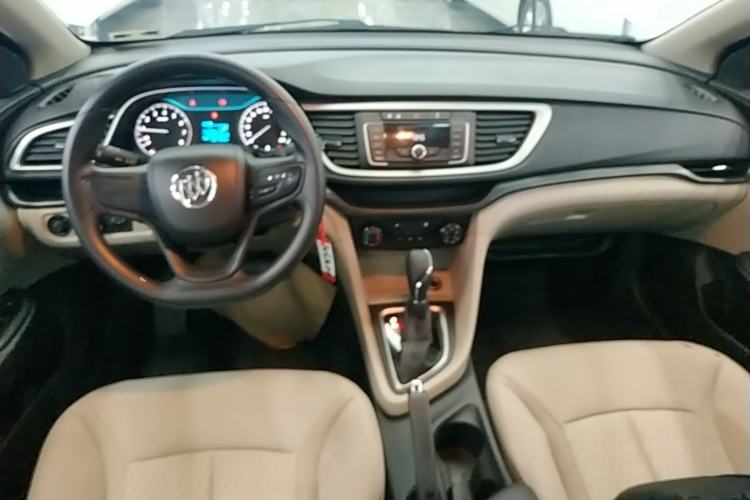Used Buick GT 2015 15N Automatic Entry-Level Trim Center Console