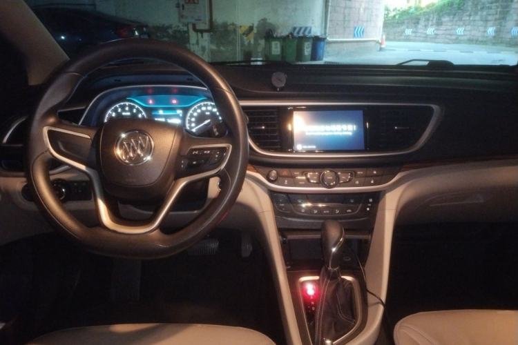 Used Buick GT 2015 15N Automatic Deluxe Edition Center Console