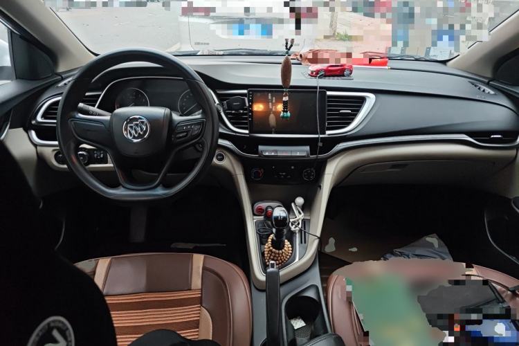 Used Buick GT 2015 15N Manual Entry-Level Trim Center Console