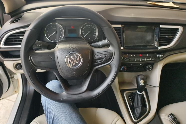 Used Buick GT 2015 15N Automatic Entry-Level Trim Center Console