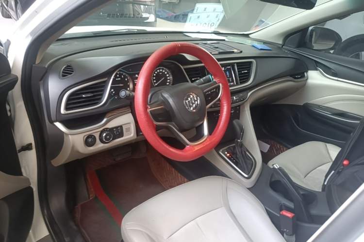 Used Buick GT 2015 15N Automatic Deluxe Edition Center Console