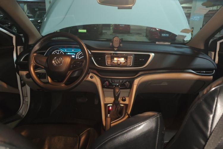 Used Buick GT 2015 15N Automatic Elite Version Center Console