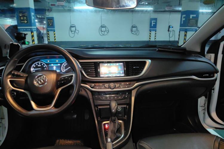 Used Buick GT 2015 15N Automatic Deluxe Edition Center Console