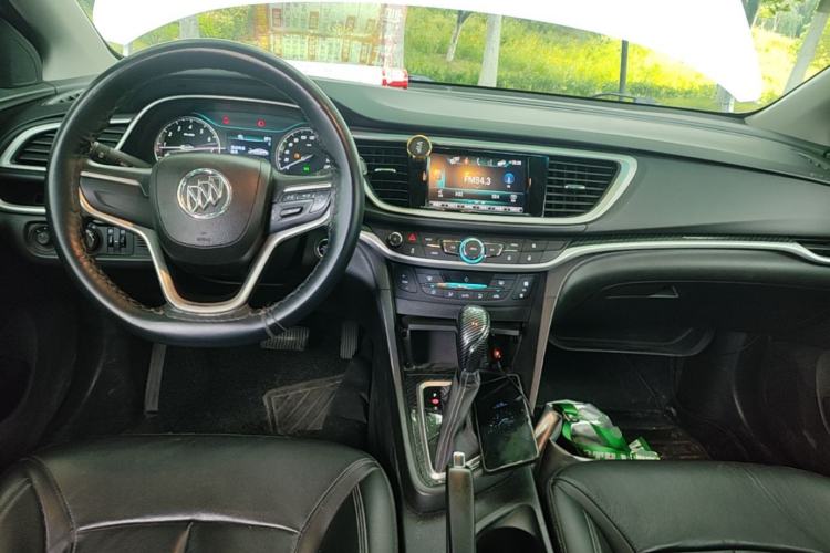 Used Buick GT 2015 15N Automatic Deluxe Edition Center Console
