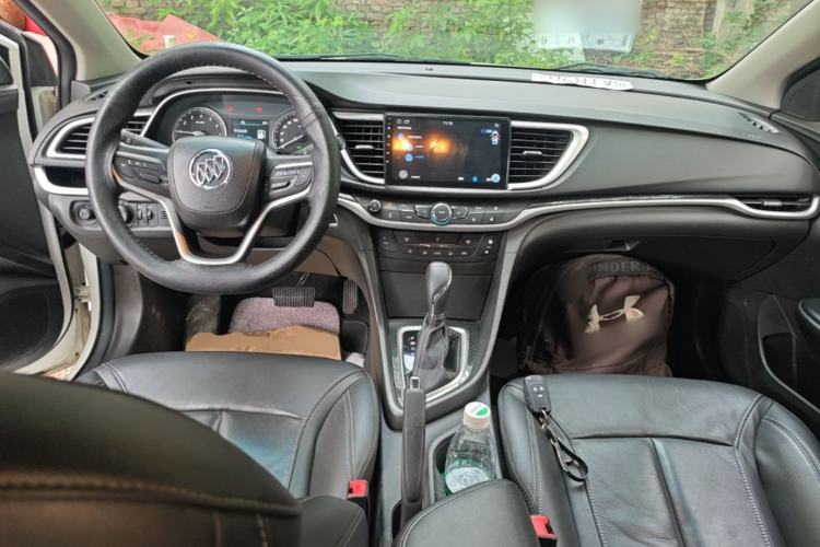 Used Buick GT 2015 18T Dual-Clutch Luxury Model Center Console