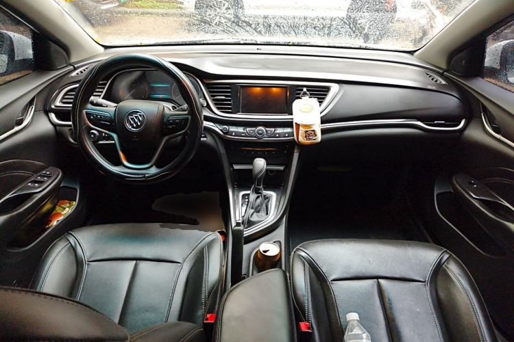Used Buick GT 2015 18T Dual-Clutch Luxury Model Center Console